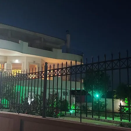 Stella'S Villa Луца Экстерьер фото